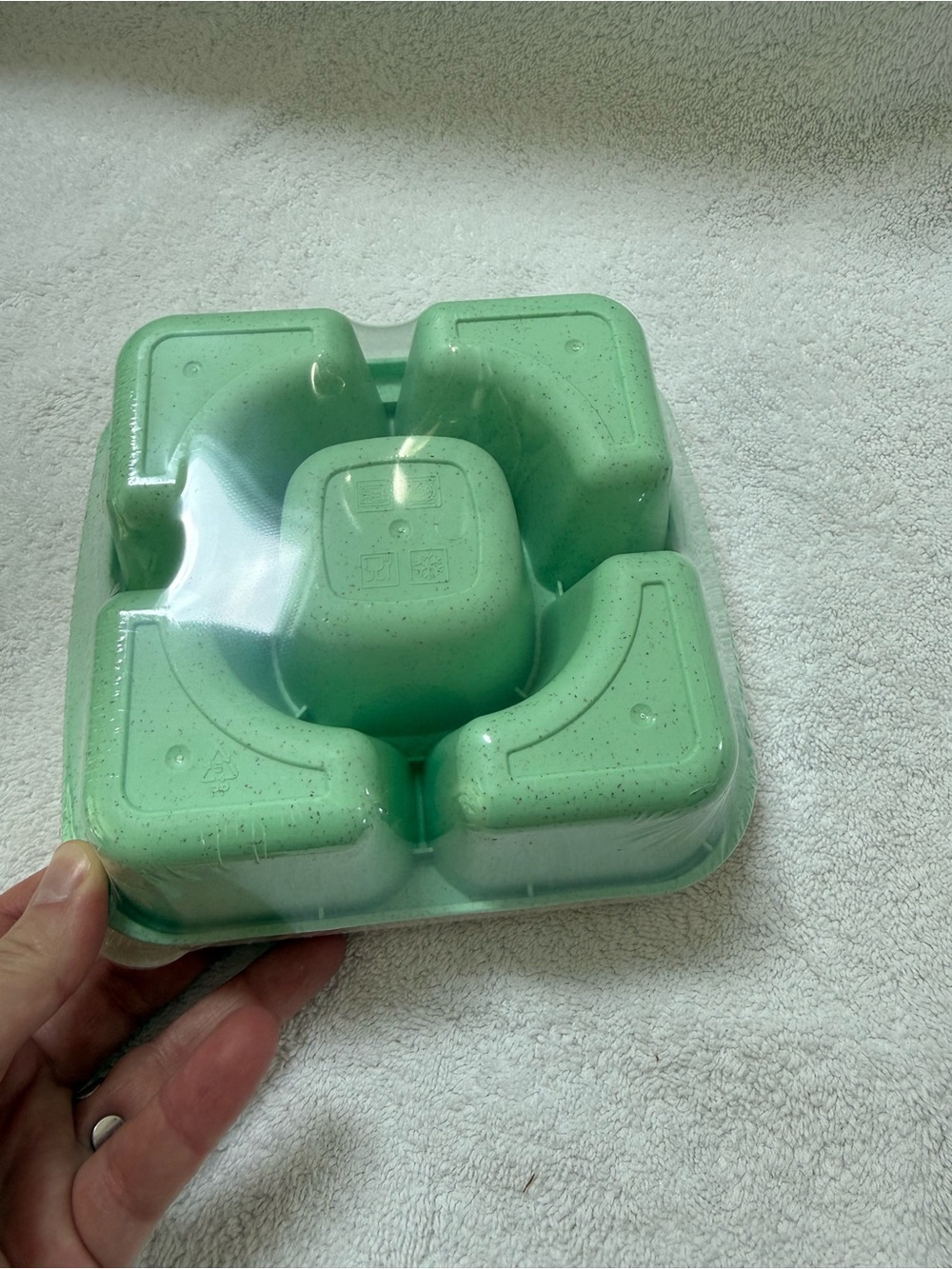 Caperci Snackle 5-Compartment Bento Snack Box - Green - Picture 8 of 10